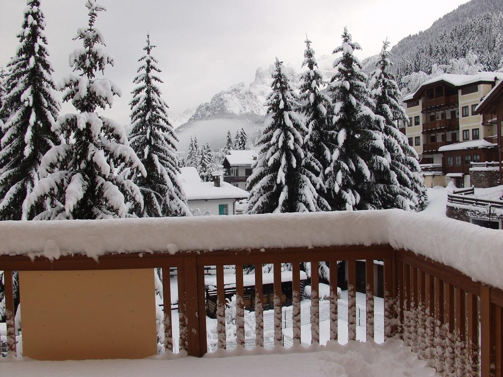 Relais San Giusto Hotell Campitello di Fassa Exteriör bild
