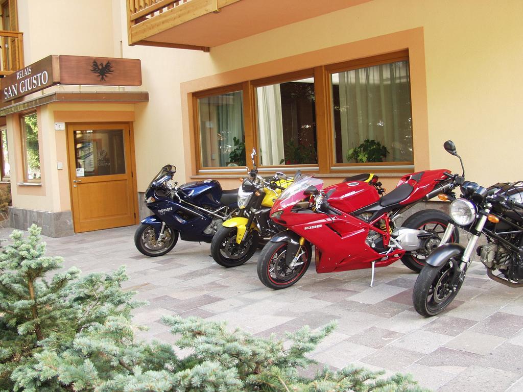Relais San Giusto Hotell Campitello di Fassa Exteriör bild