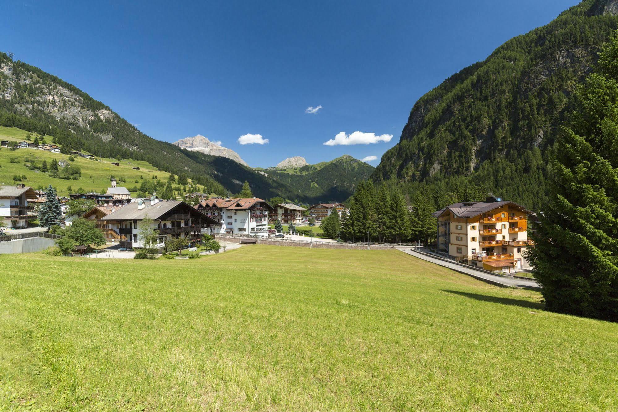 Relais San Giusto Hotell Campitello di Fassa Exteriör bild