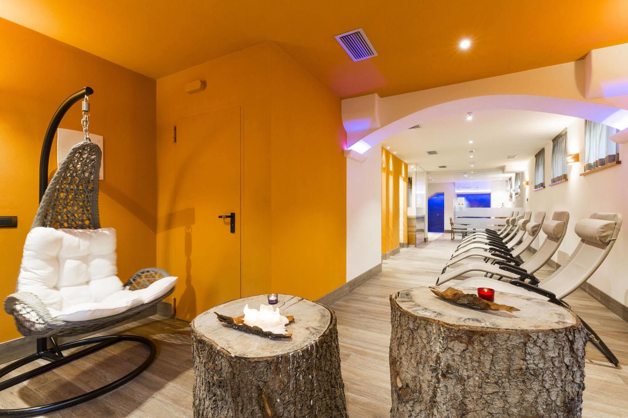 Relais San Giusto Hotell Campitello di Fassa Exteriör bild