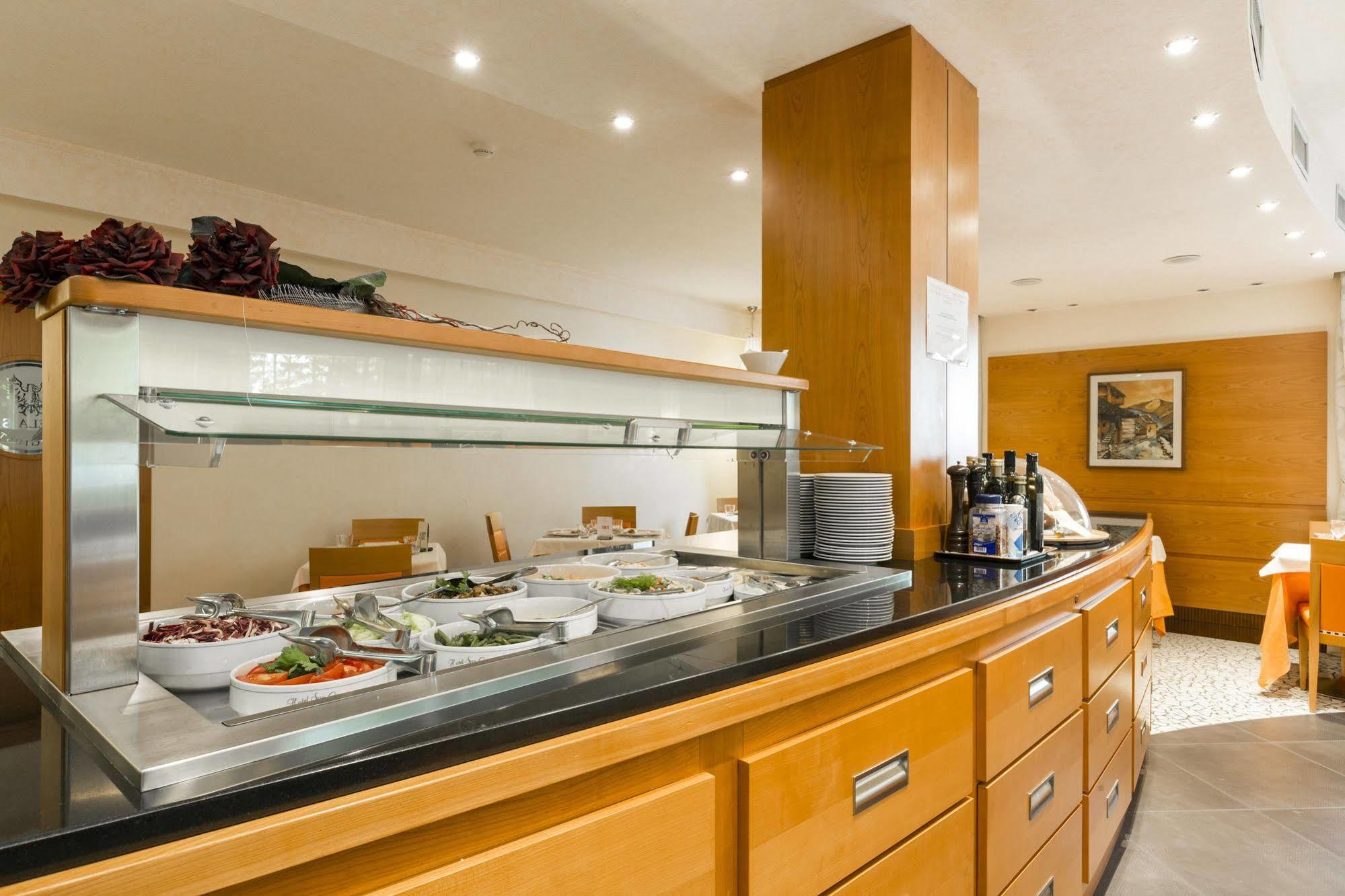 Relais San Giusto Hotell Campitello di Fassa Exteriör bild